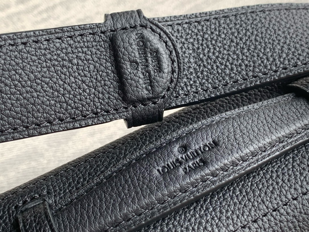 LOUIS VUITTON M11516 Soul Trunk