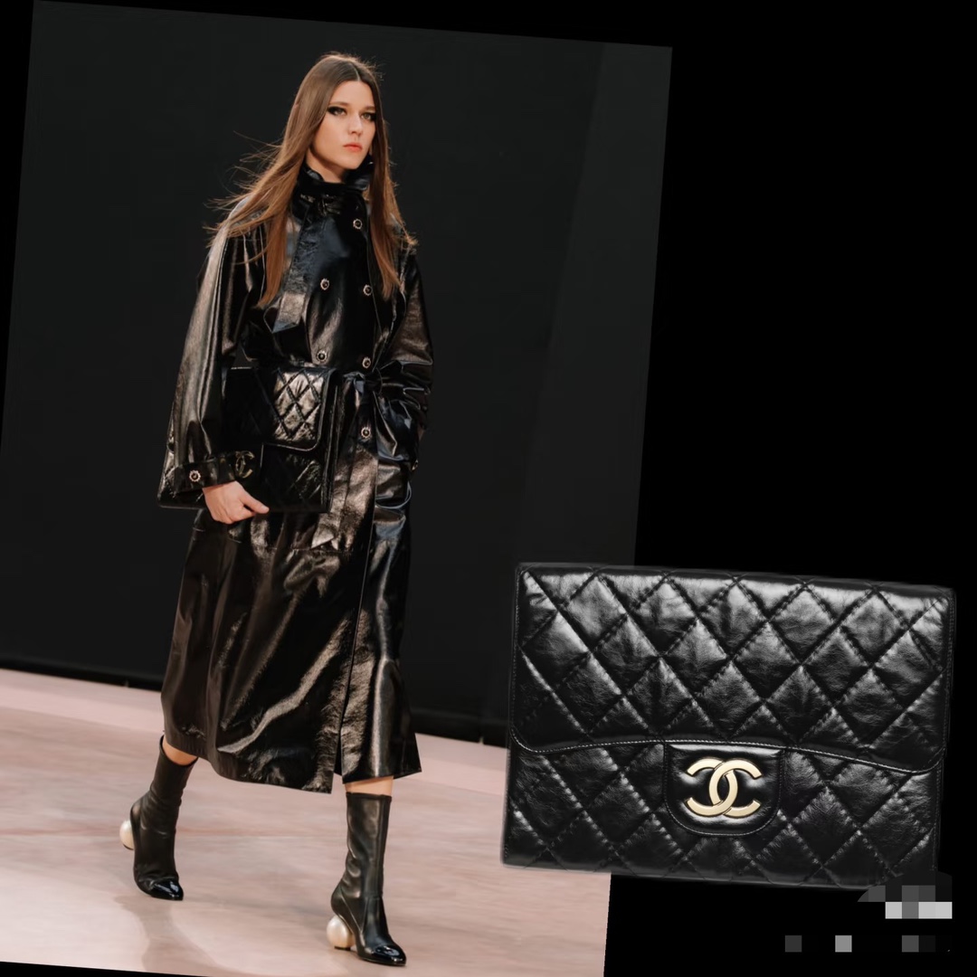 CHANEL Large Handbag