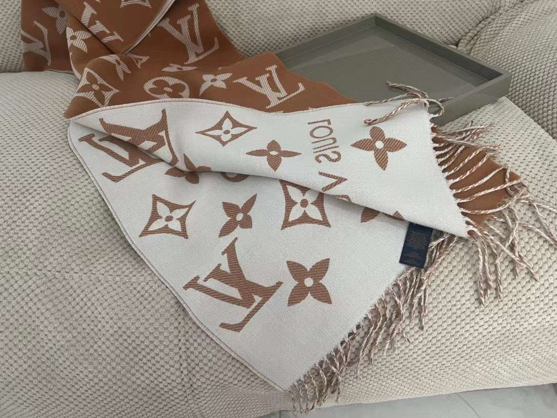 LOUIS VUITTON M78935 LV Essential Scarf