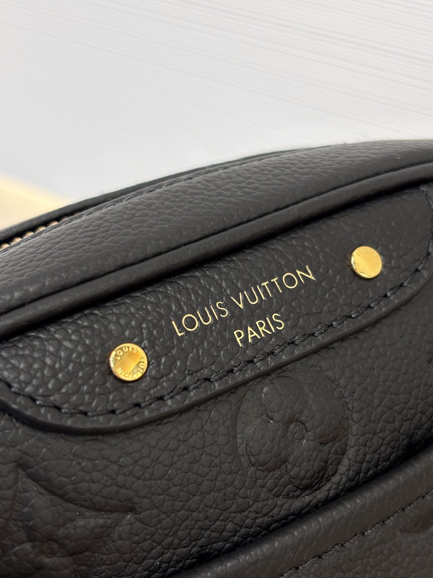 LV M26509 Tiny Camera Bag