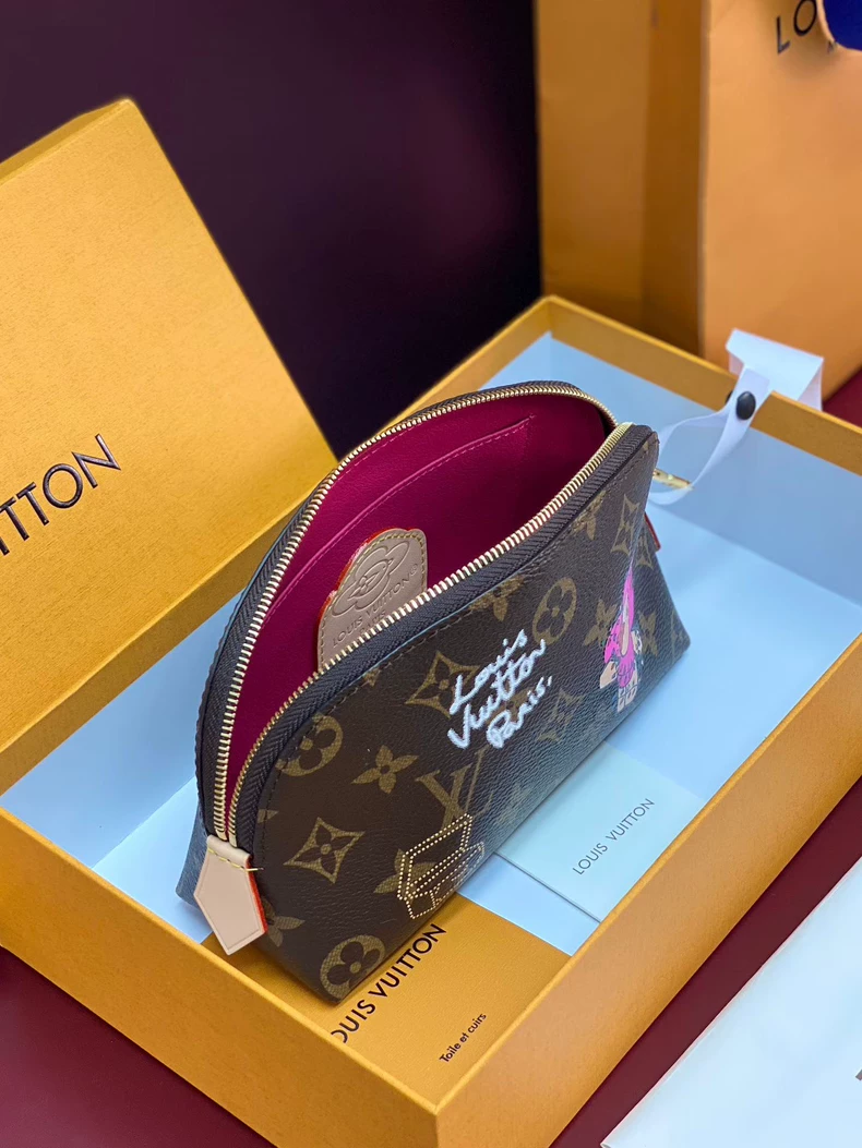 LOUIS VUITTON M15359 Cosmetic Pouch PM