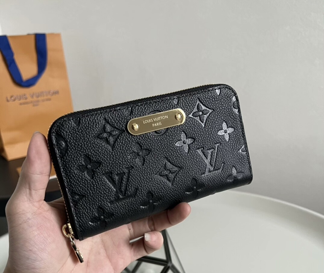 LV M12425 Margot Wallet