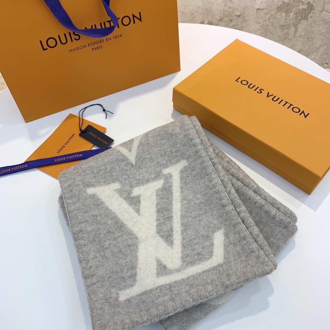 LOUIS VUITTON Cashmere Scarf