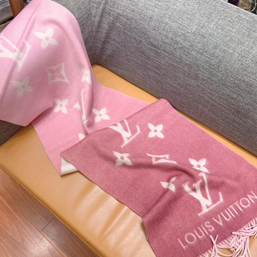 LOUIS VUITTON M77375 Reykjavik Gradient Scarf