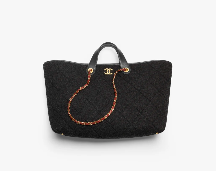 CHANEL Maxi Shopping Bag