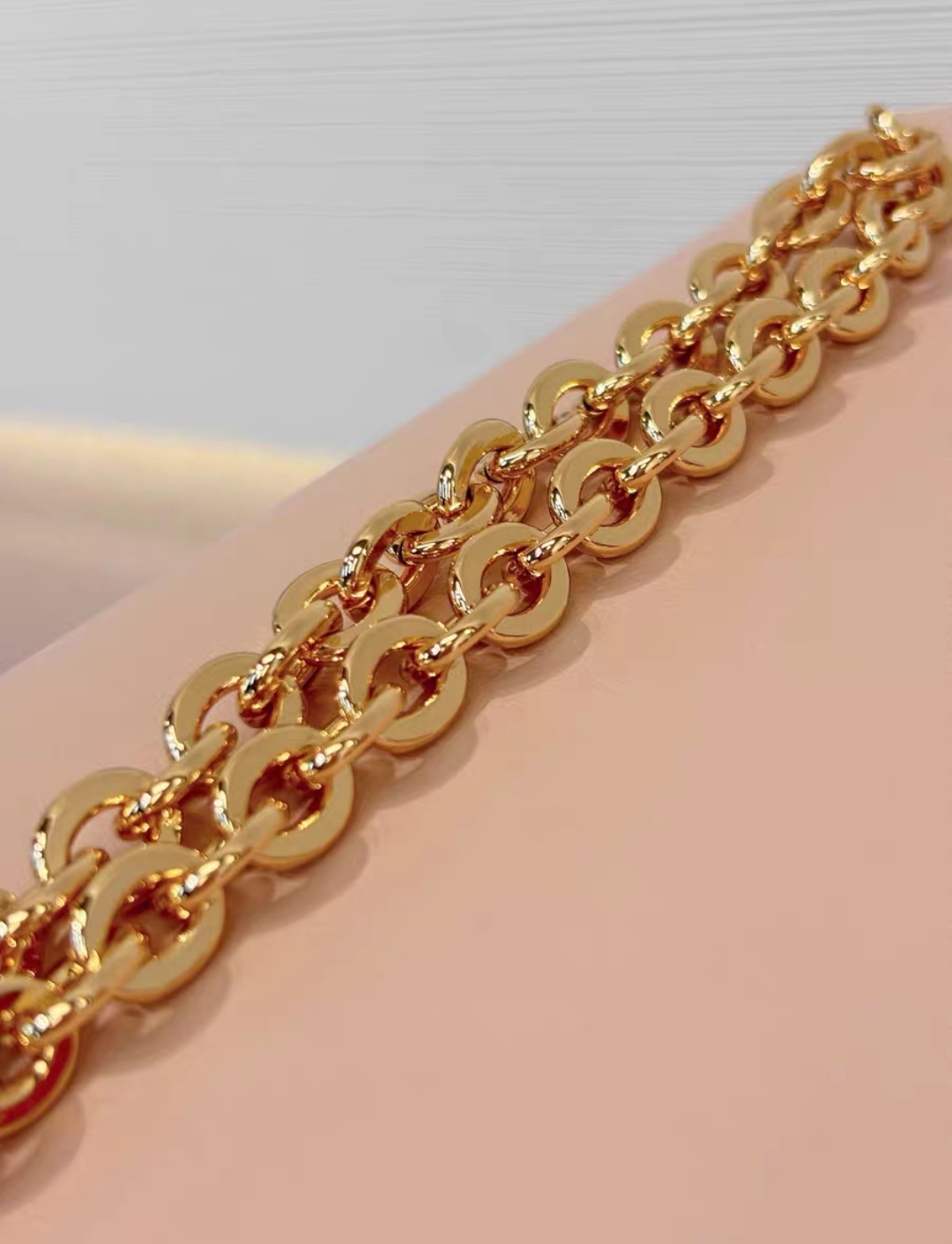 LOUIS VUITTON M14581 Wallet On Chain LV Bloom