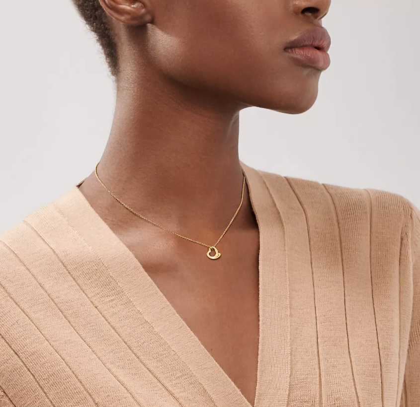 Open Heart Pendant in Yellow Gold, 11 mm