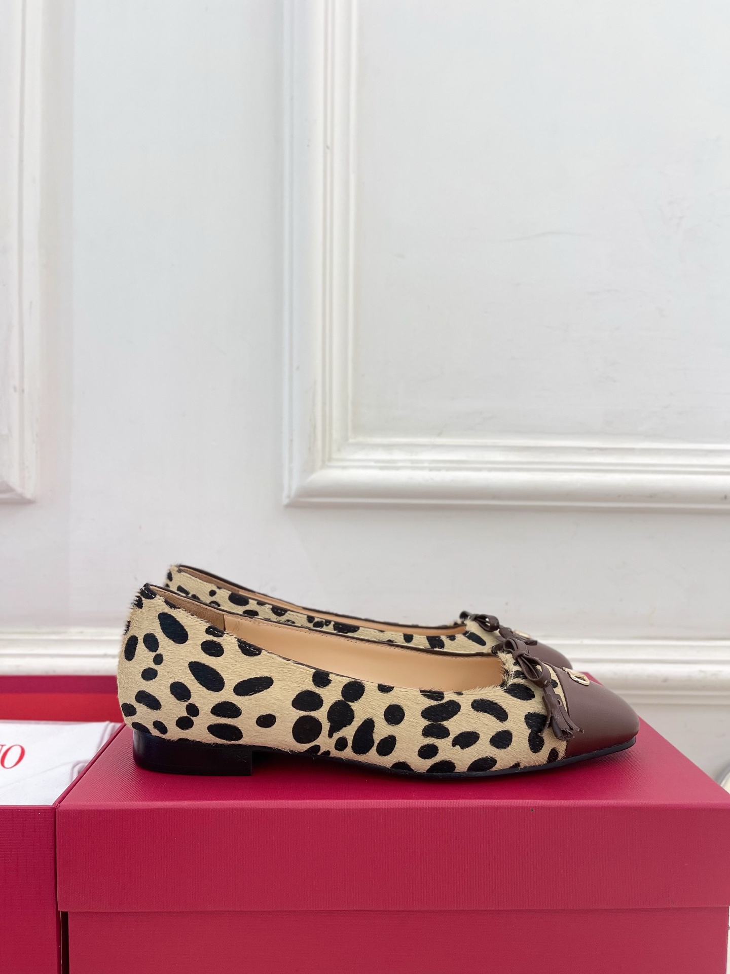 New Season Valentino Garavani leopard print ballet flats