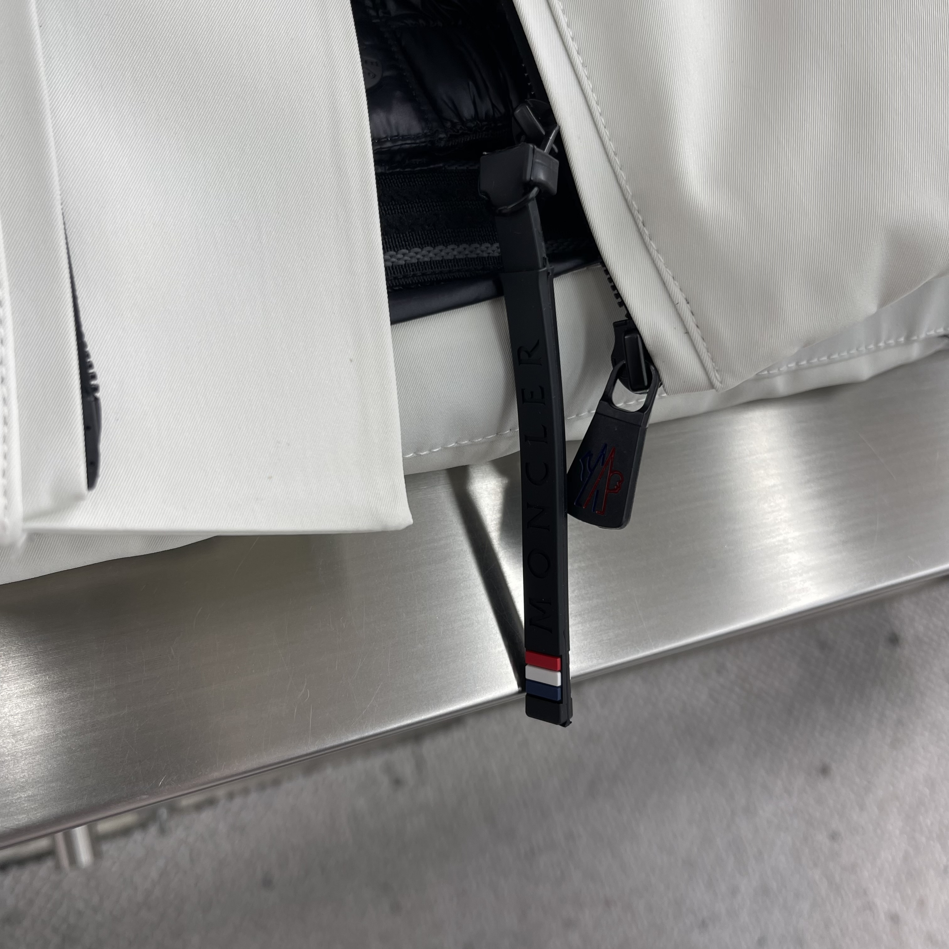 Moncler Grenoble 2025 Fall/Winter Bonded Snowproof Down Jacket – Limited Edition