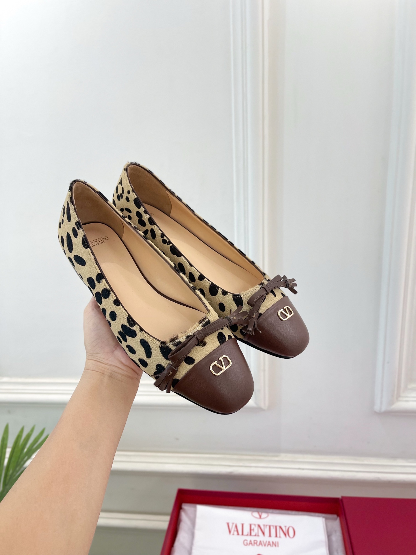 New Season Valentino Garavani leopard print ballet flats