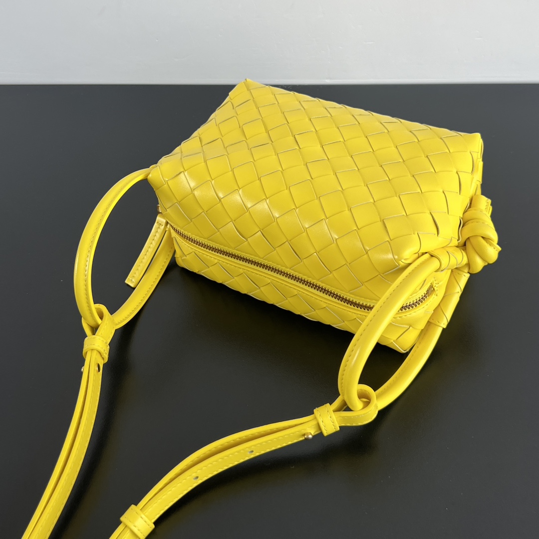 Bottega Veneta Loop Top Handle