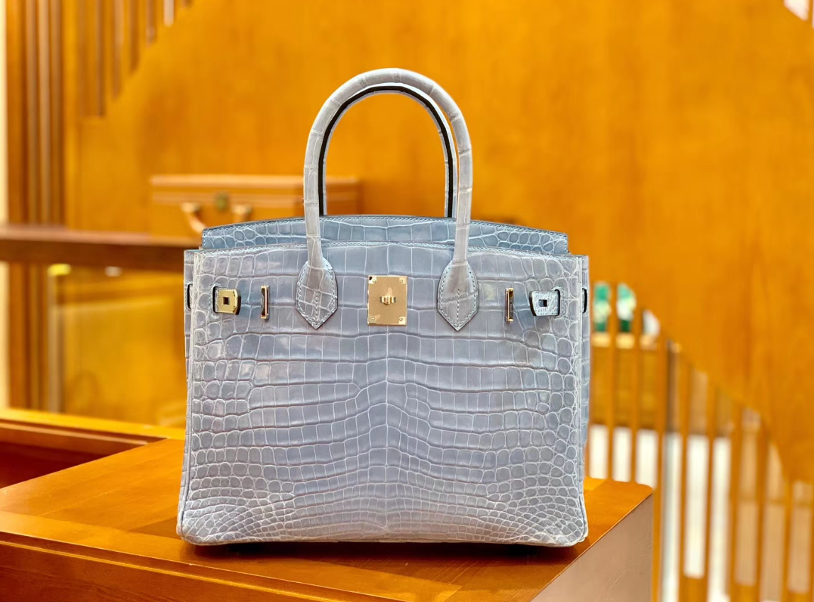 Hermes Birkin 25-30cm light blue color gold buckle Niliro crocodile skin