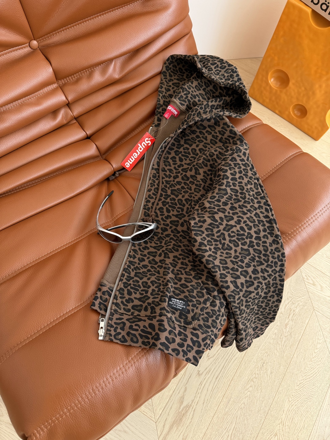 Supreme leopard hooded zip up thermal ss 25