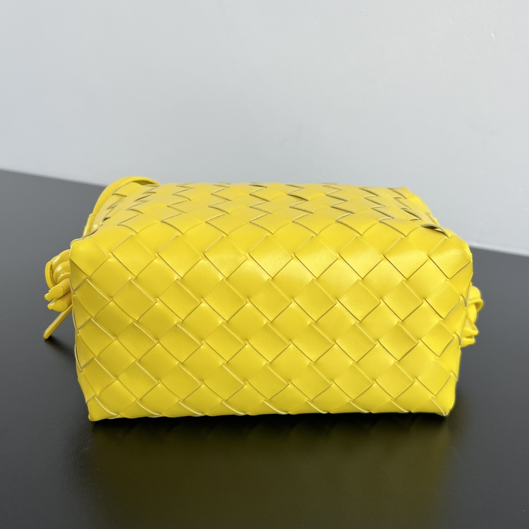 Bottega Veneta Loop Top Handle