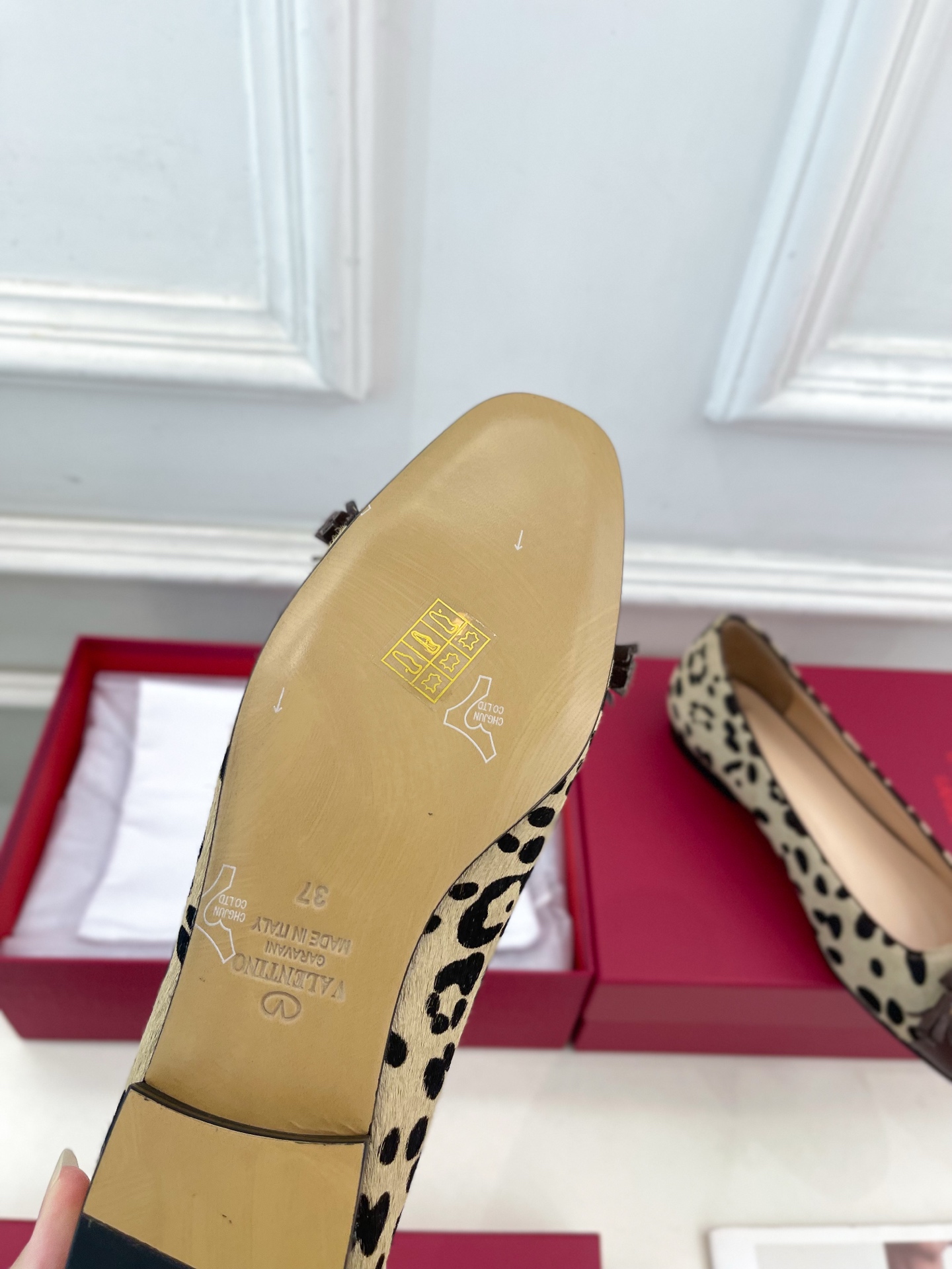 New Season Valentino Garavani leopard print ballet flats