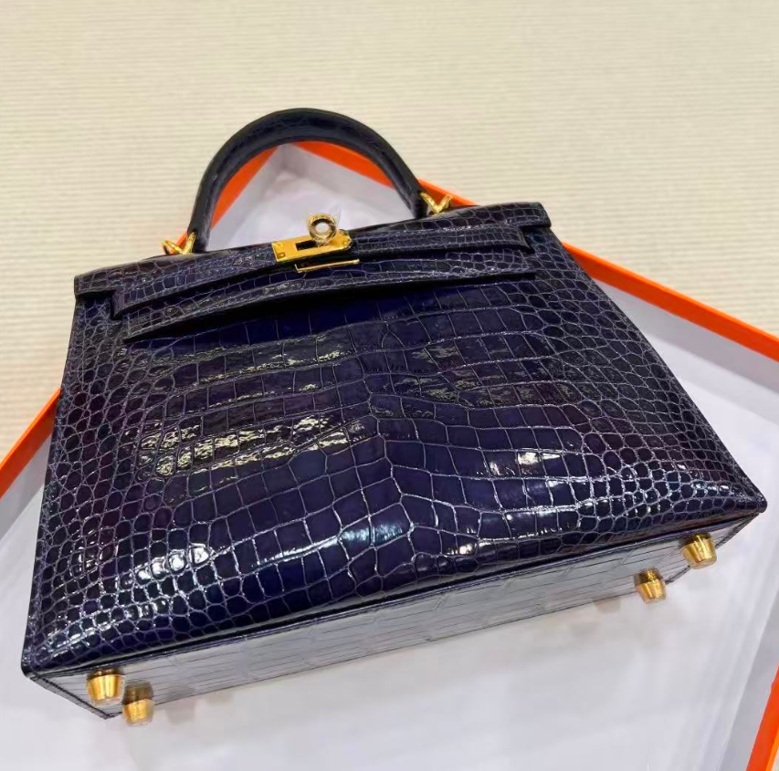 Hermès Kelly 25 sapphire customization