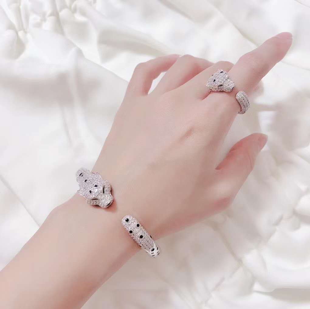 Panthère de Cartier bracelet leopard