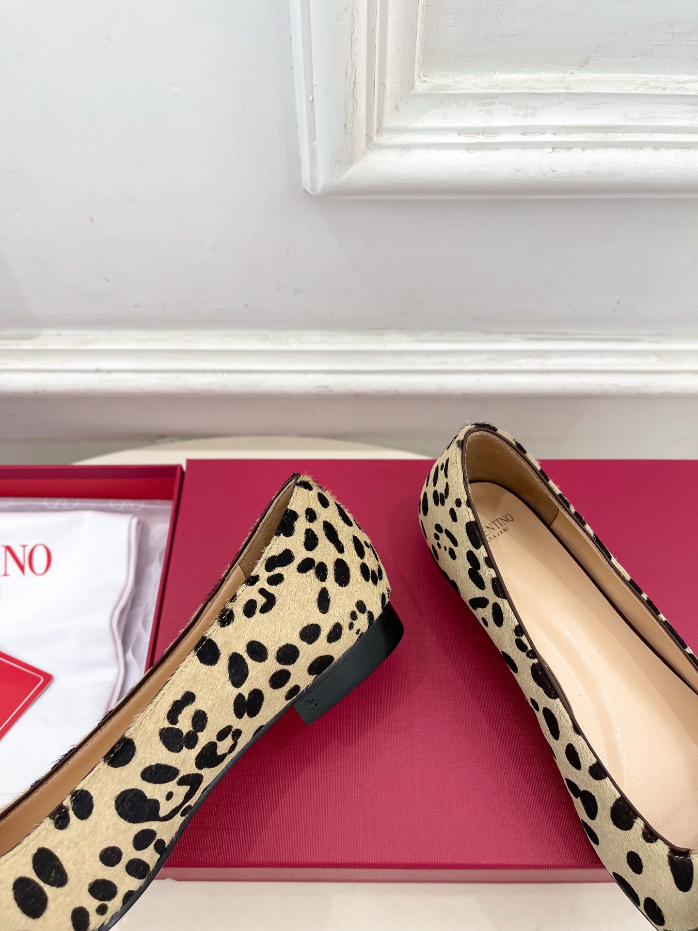 New Season Valentino Garavani leopard print ballet flats
