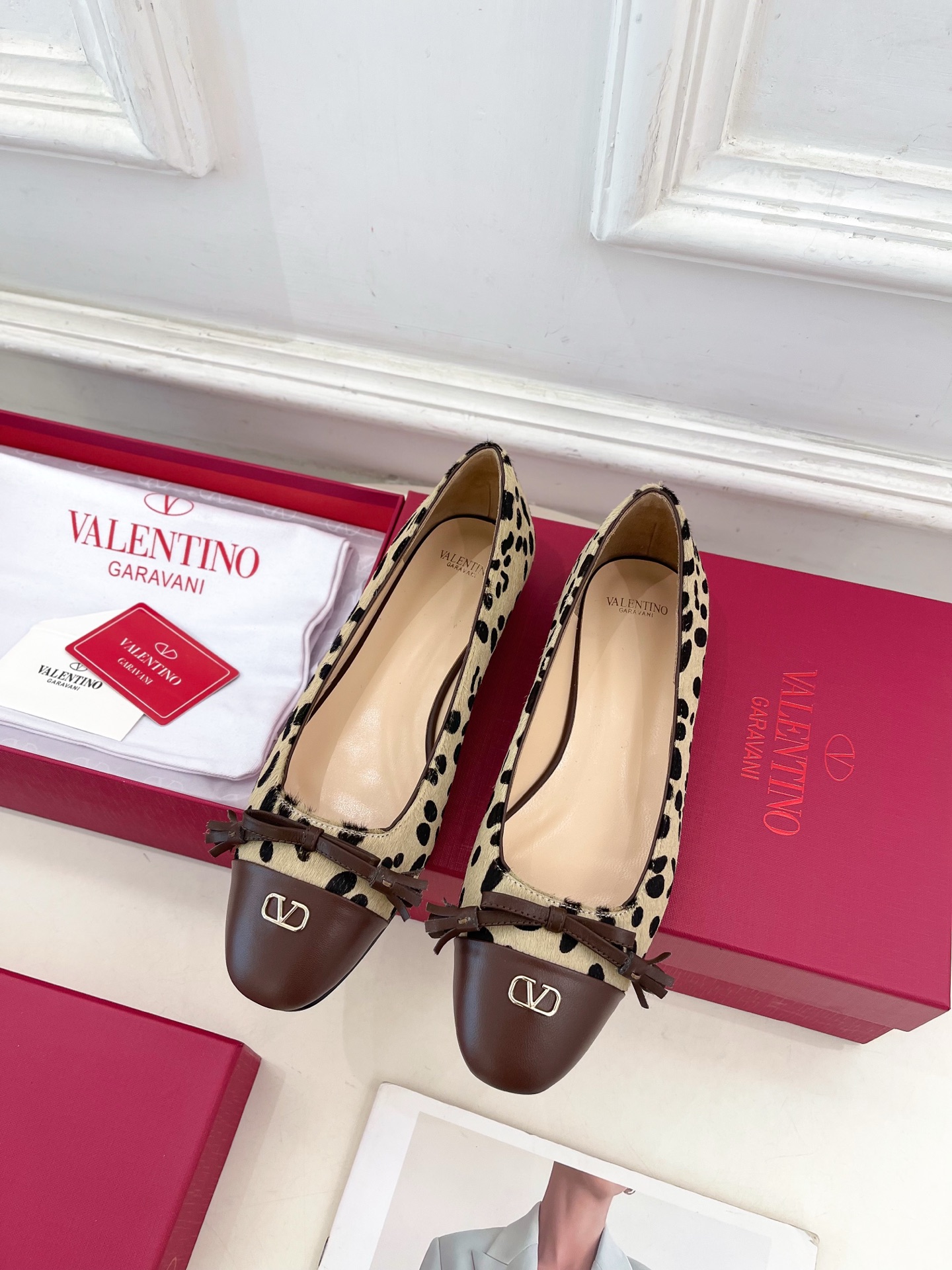 New Season Valentino Garavani leopard print ballet flats