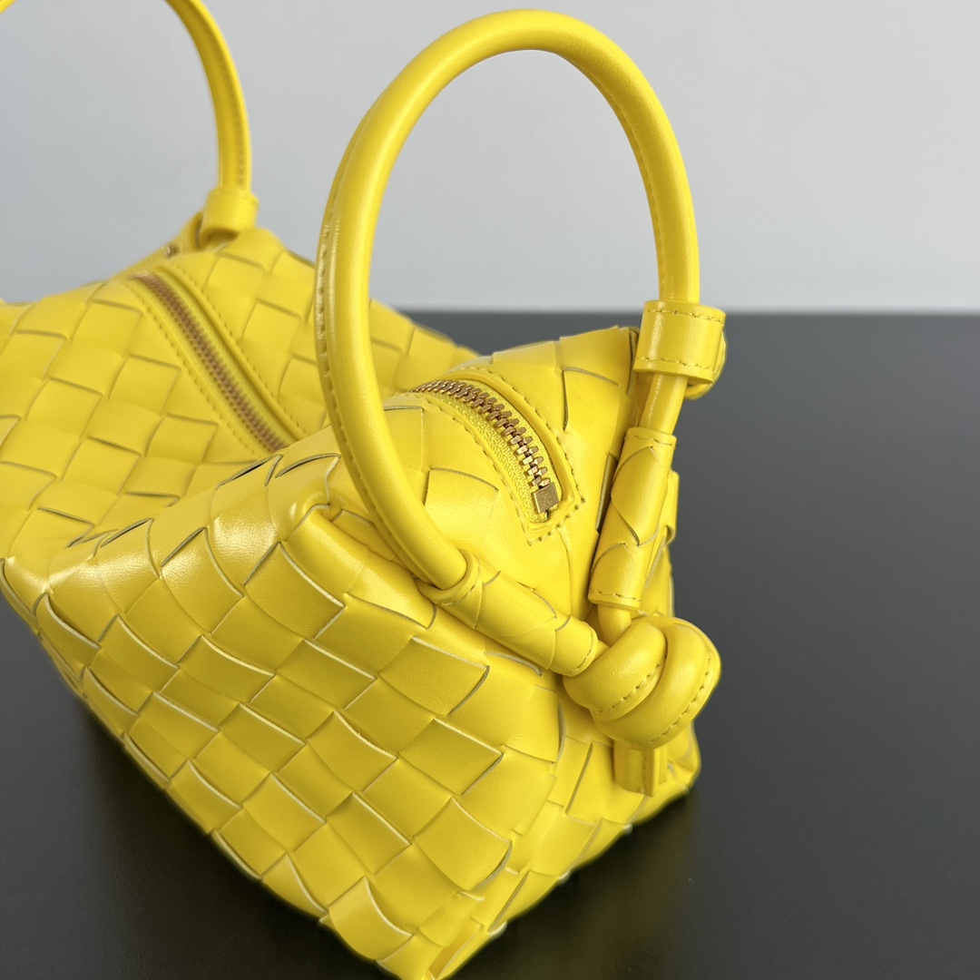 Bottega Veneta Loop Top Handle