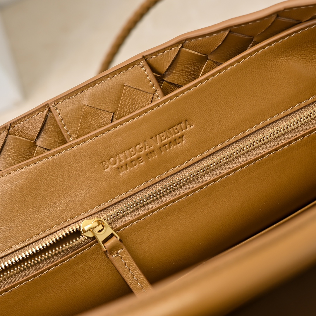 new Bottega Veneta Andiamo woven handbag