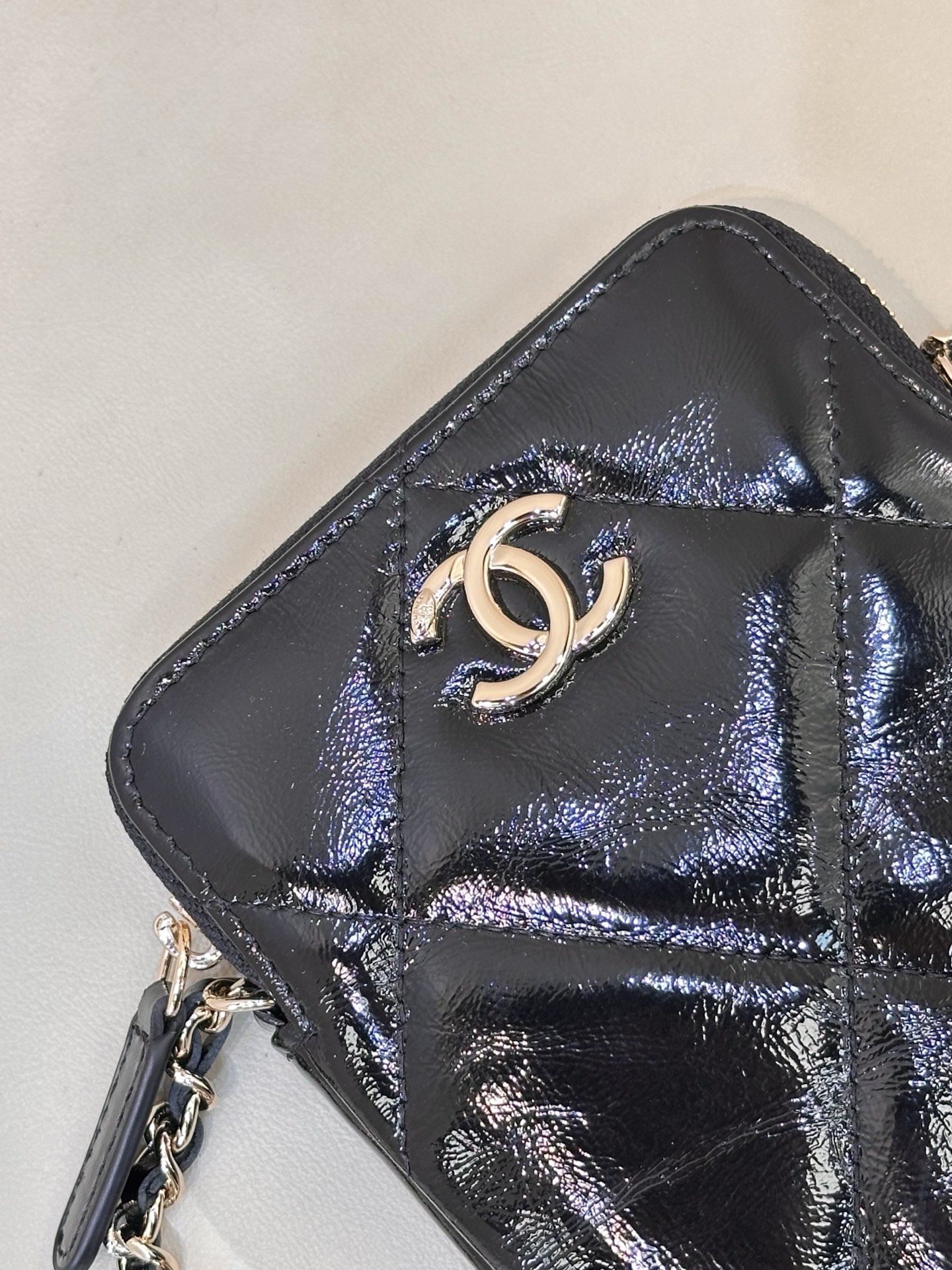 CHANEL Phone Holder with Chain