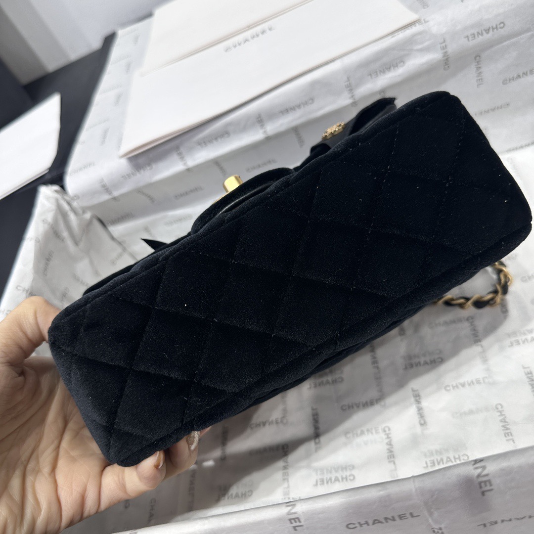 CHANEL Mini Flap Bag with Top Handle