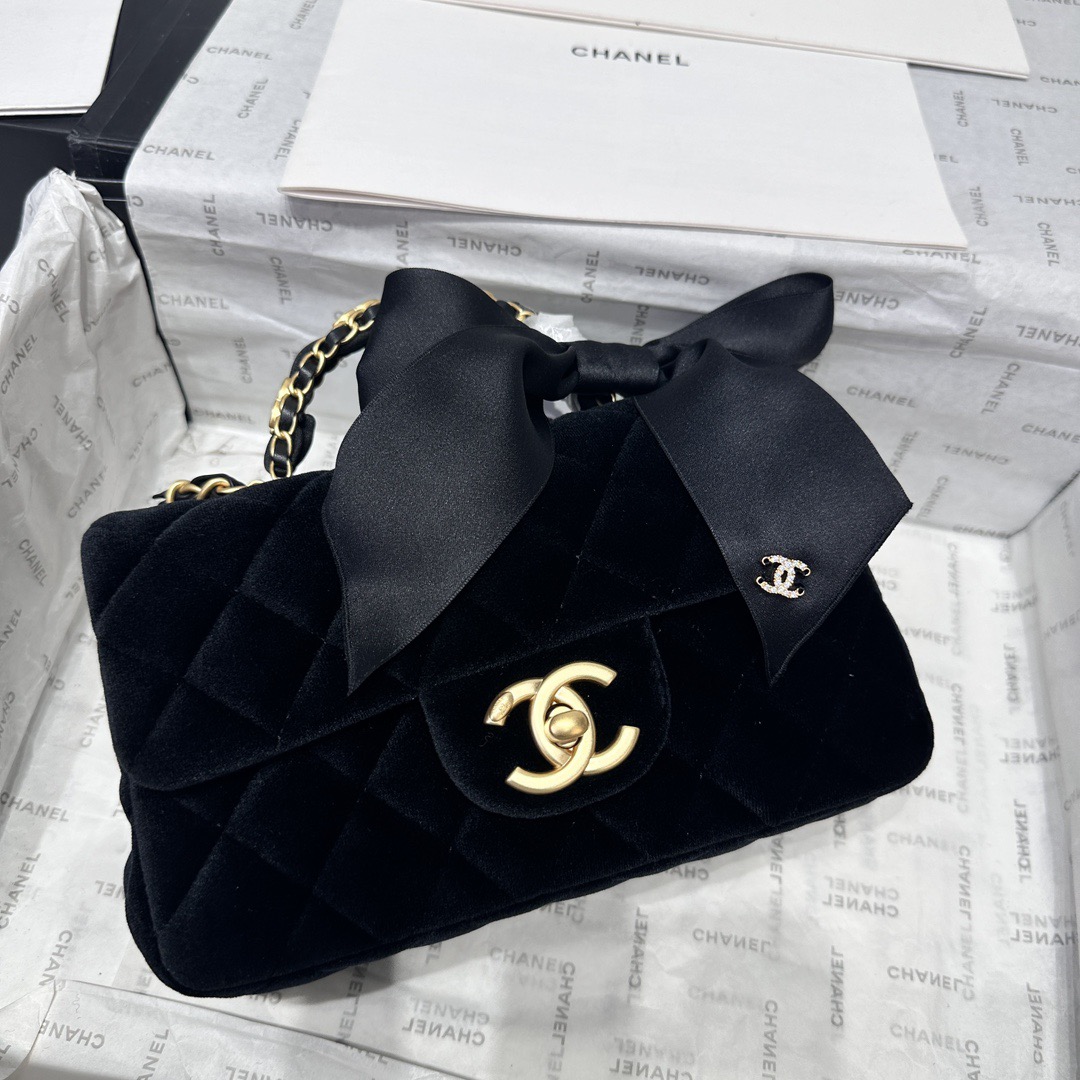 CHANEL Mini Flap Bag with Top Handle