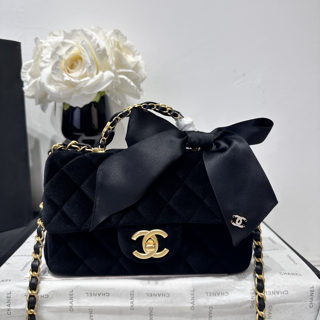 CHANEL Mini Flap Bag with Top Handle