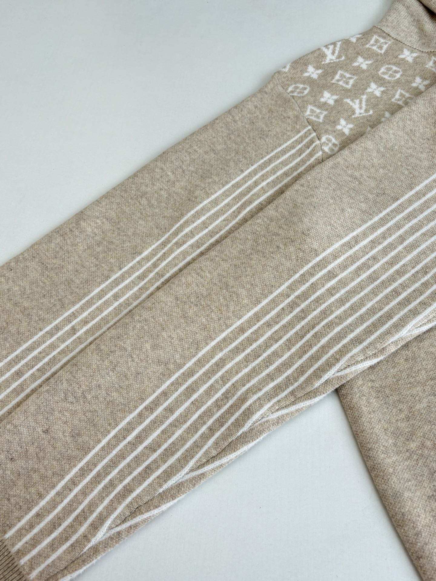 LV 1AJBWH LV Ski Ribbed Wool Half-Zip Pullover