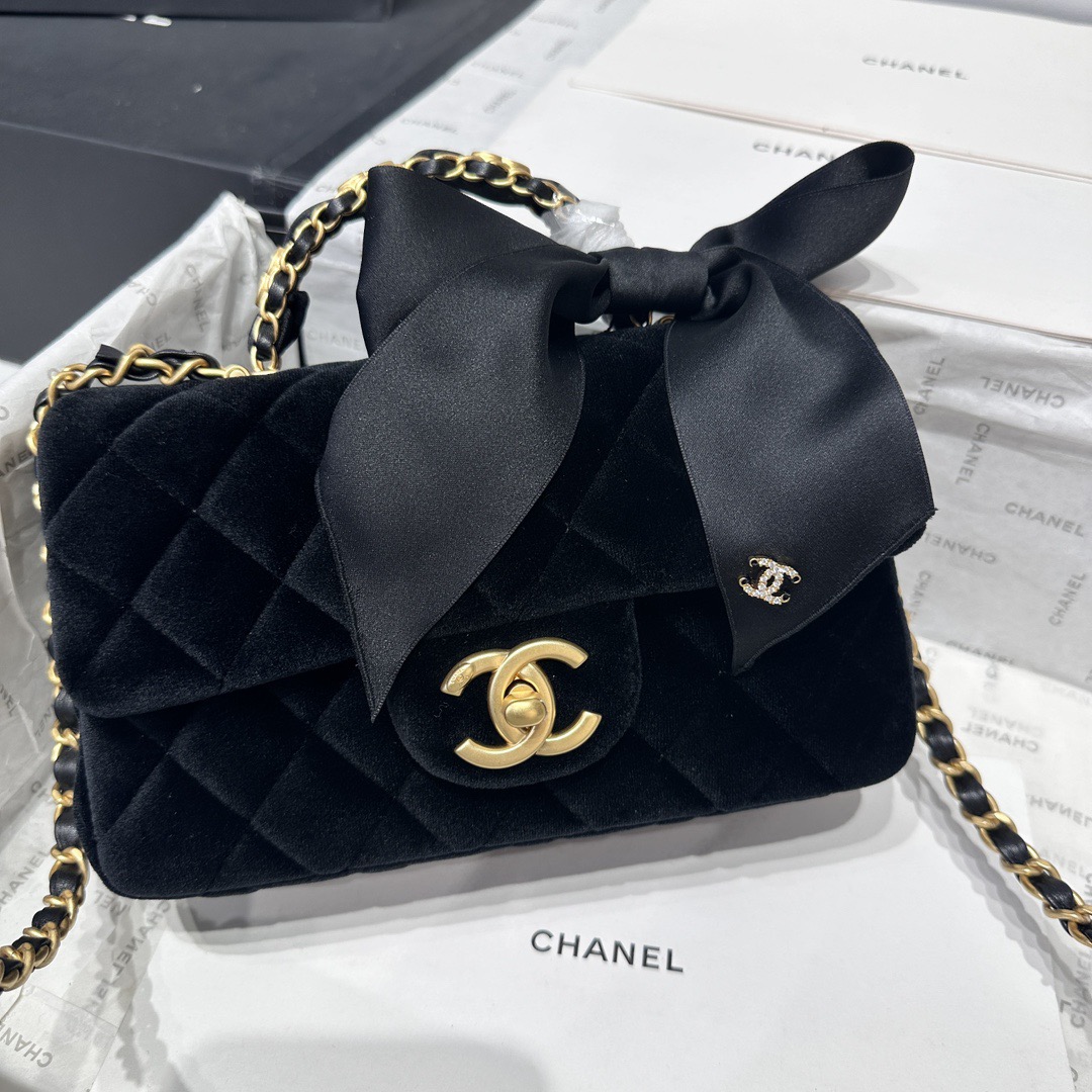 CHANEL Mini Flap Bag with Top Handle