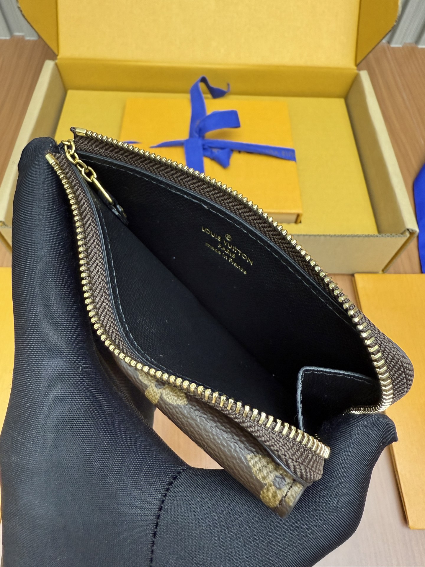 LOUIS VUITTON M69431 Card Holder Recto Verso