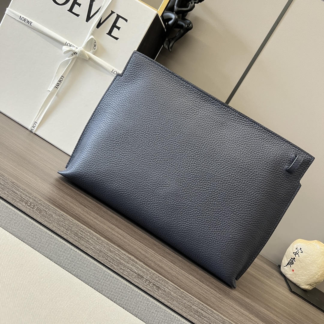 Loewe T Pouch Series