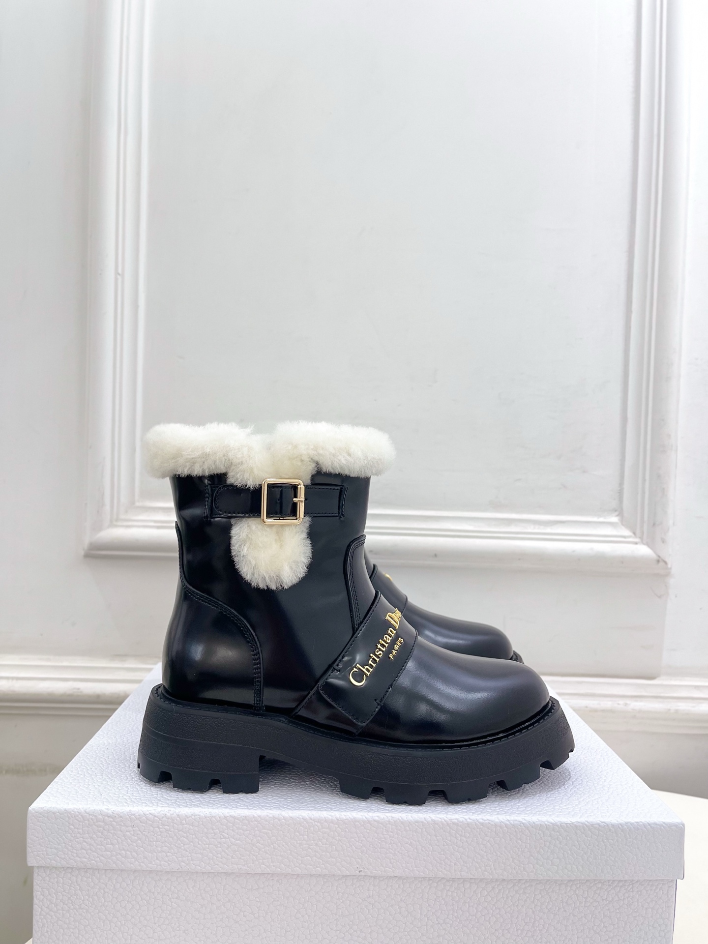 Dior 25SS D-Quest Buckle Wool & Leather Ankle Boots