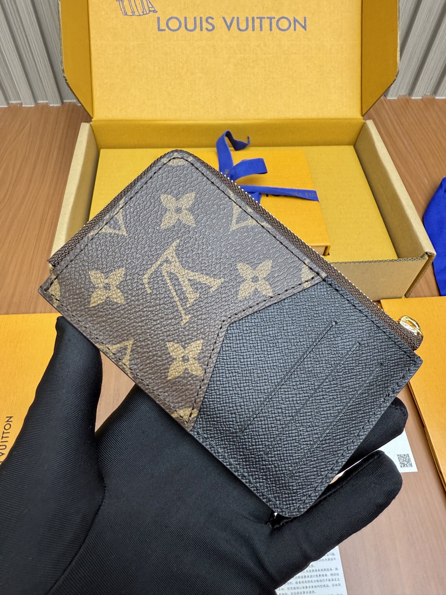 LOUIS VUITTON M69431 Card Holder Recto Verso