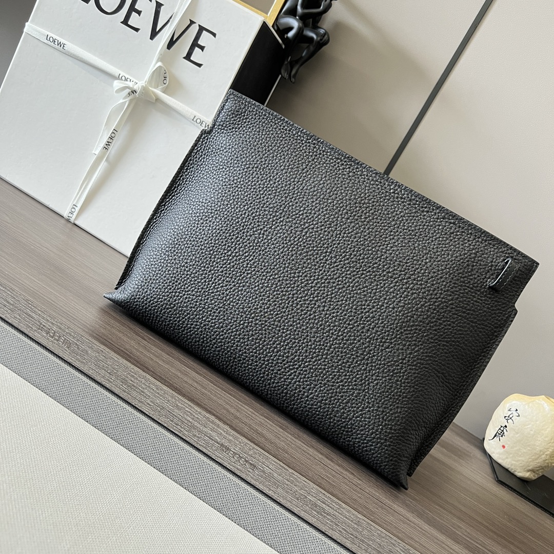 Loewe T Pouch Series