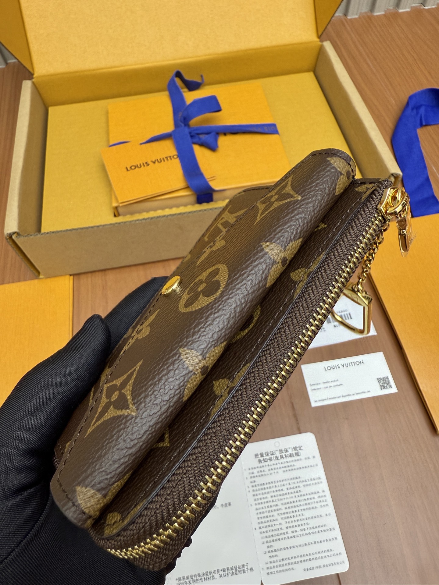 LOUIS VUITTON M69431 Card Holder Recto Verso