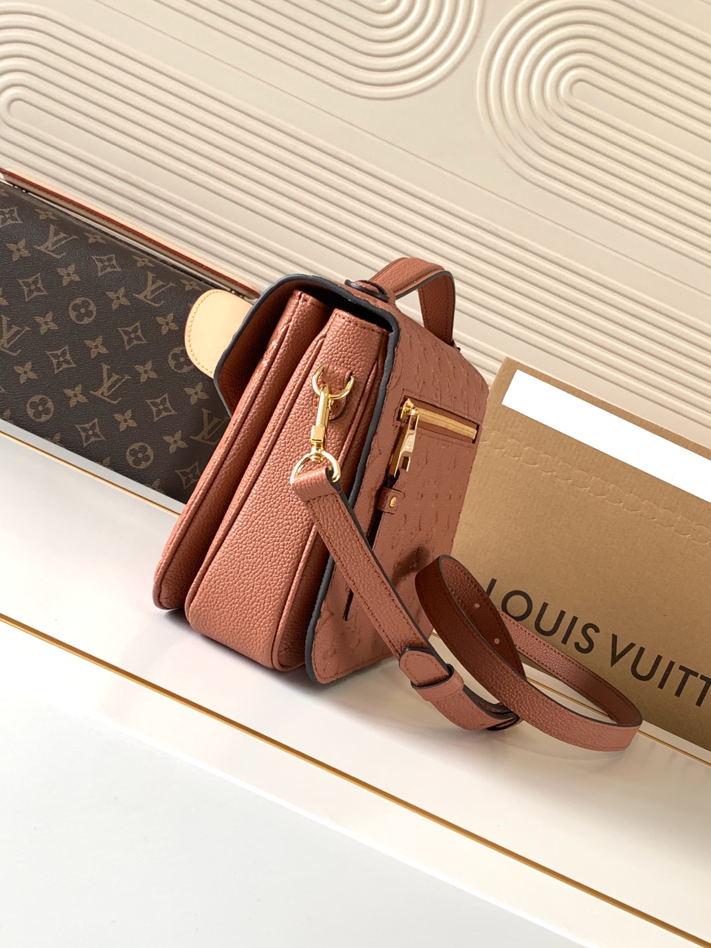 LOUIS VUITTON M12711 Pochette Métis