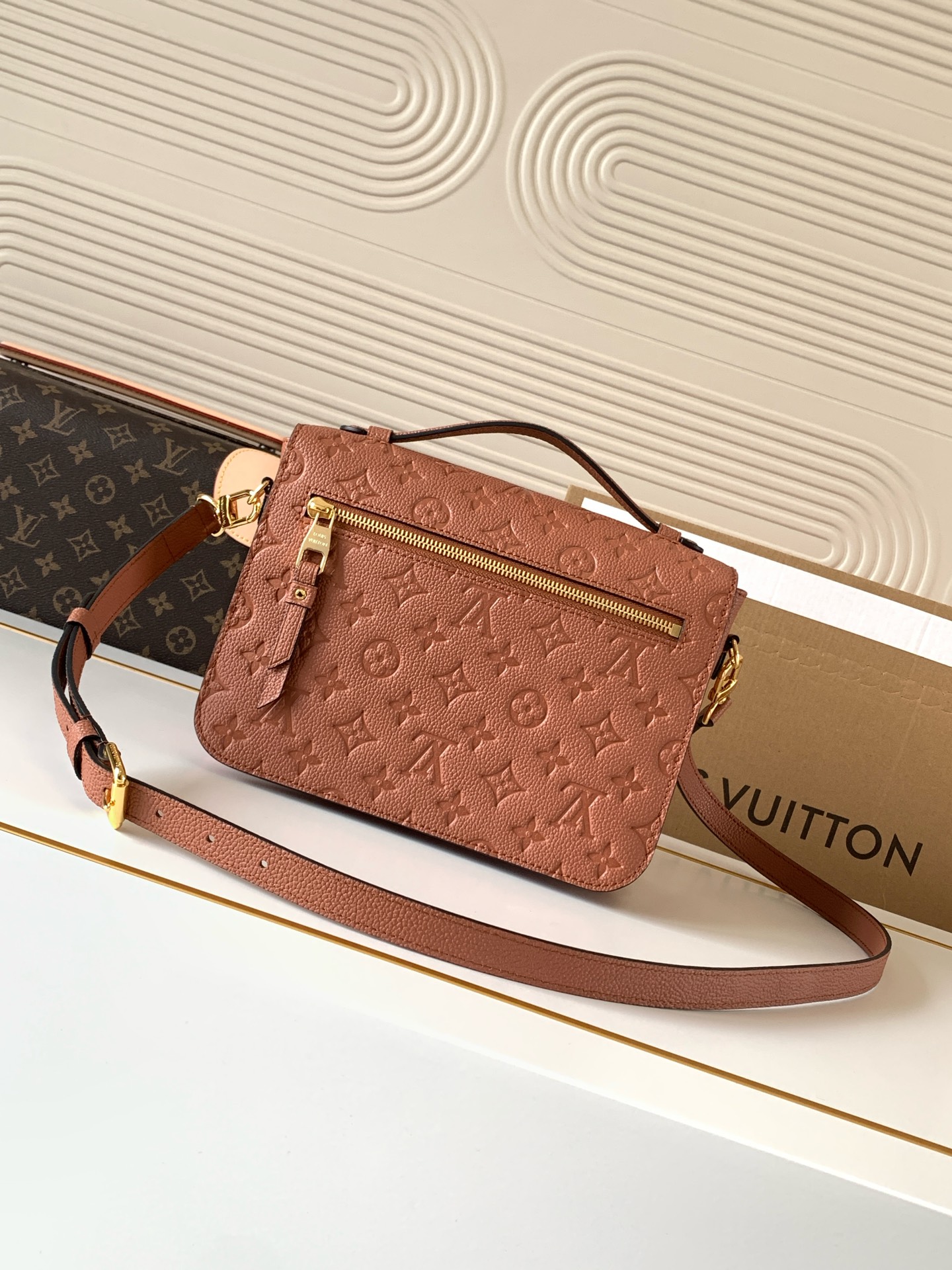 LOUIS VUITTON M12711 Pochette Métis