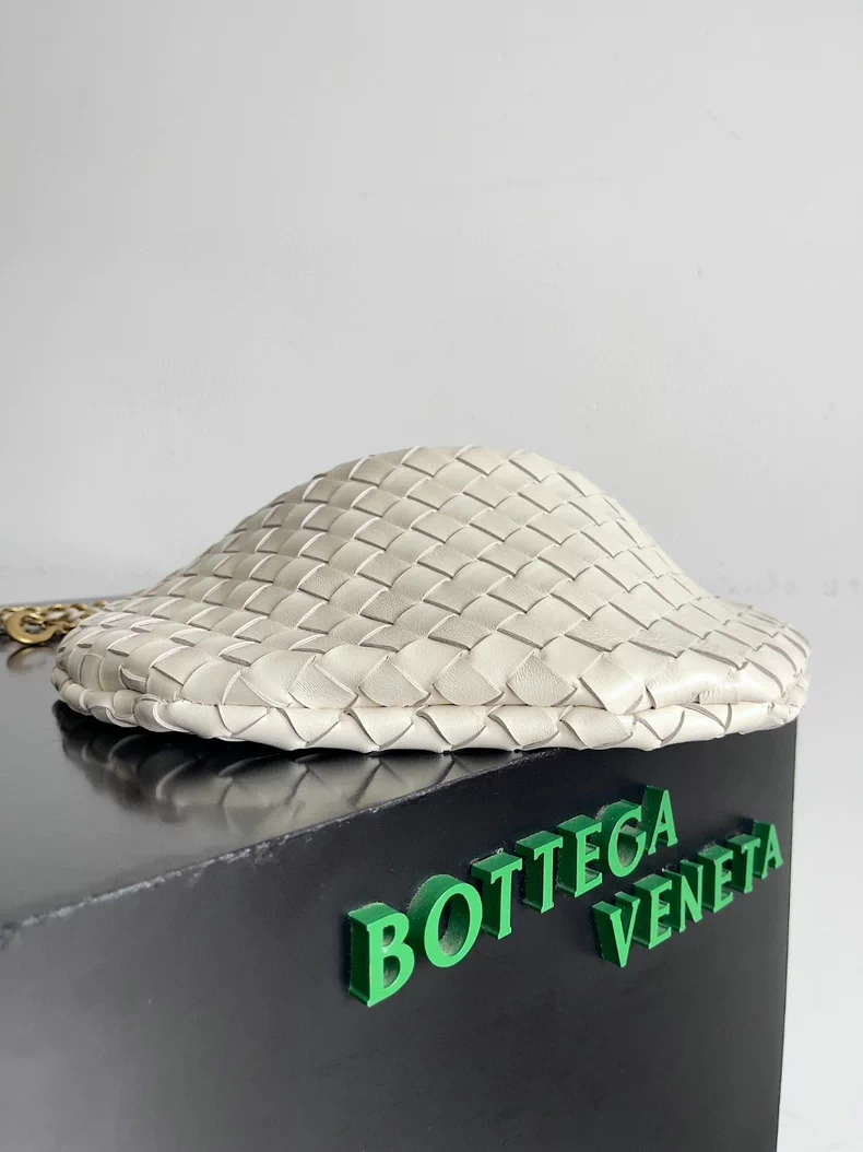 BOTTEGA VENETA intrecciato leather shoulder bag