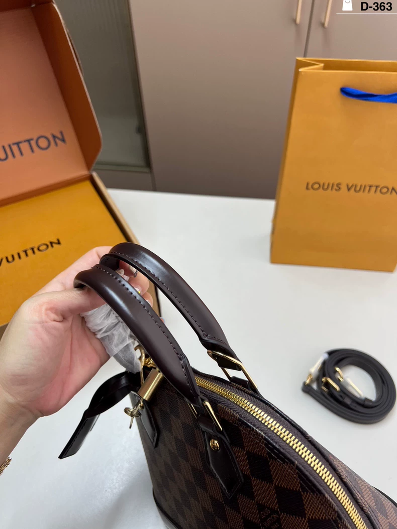 LOUIS VUITTON Alma Damier Ebene bag MM