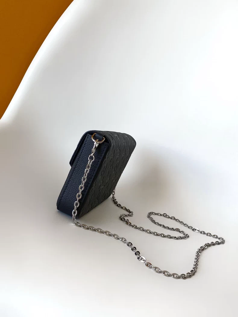 LOUIS VUITTON M27048 Pochette Félicie