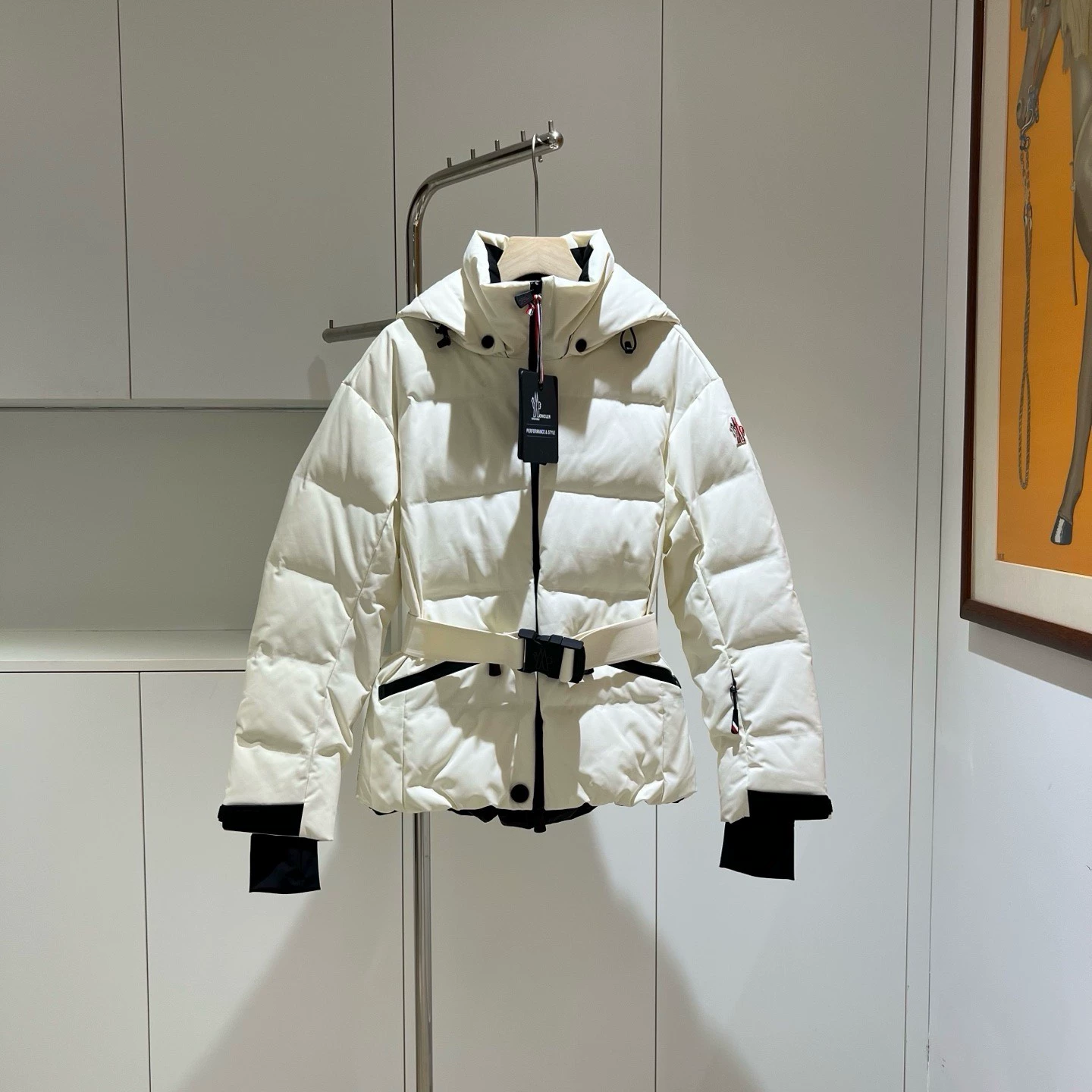 Moncler TOLIMA Women’s Slim-Fit Ski Down Jacket – 2025 Fall/Winter Collection