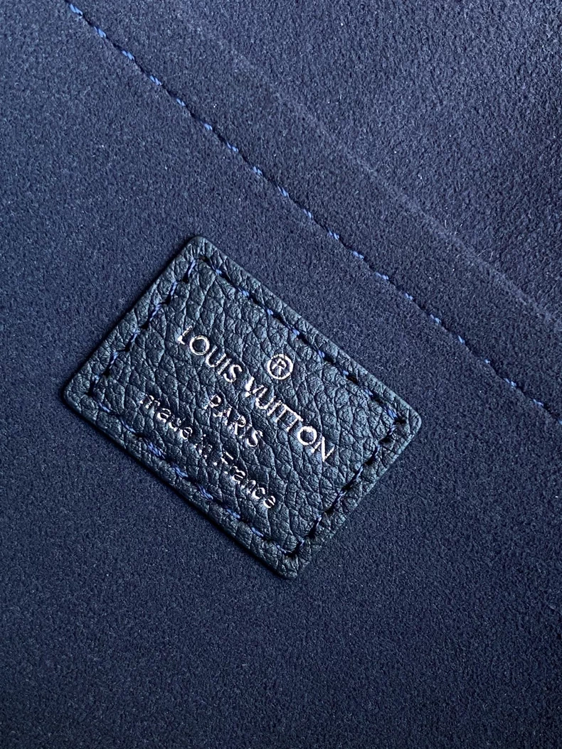 LOUIS VUITTON M27048 Pochette Félicie