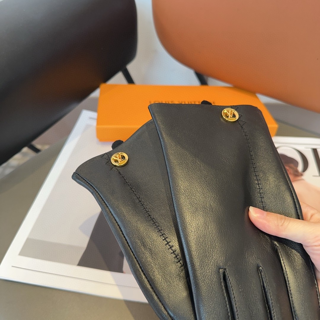 Louis Vuitton Men’s Lambskin Gloves