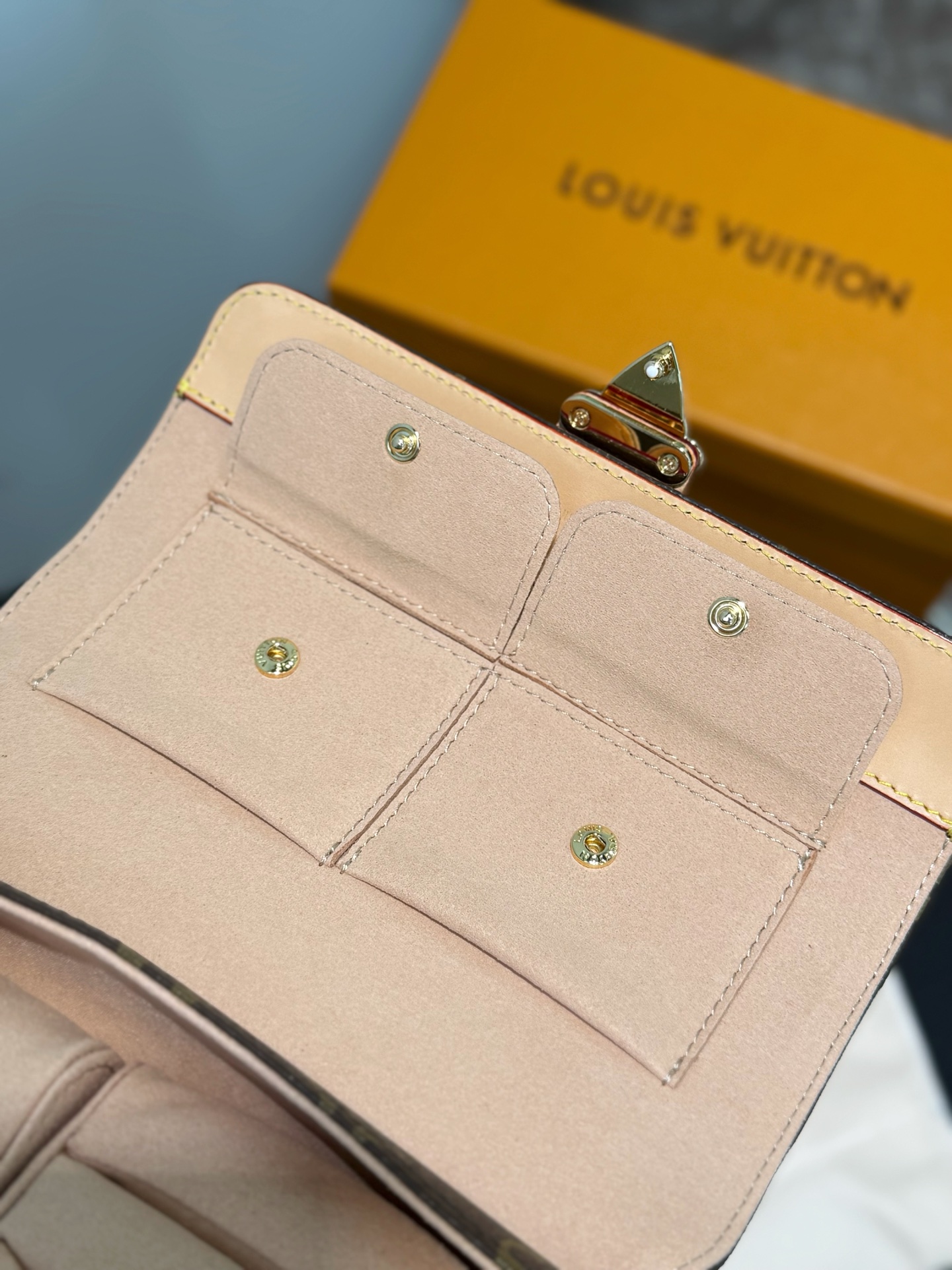 LOUIS VUITTON M10145 ETUI BIJOUX Jewelry & Watch Case