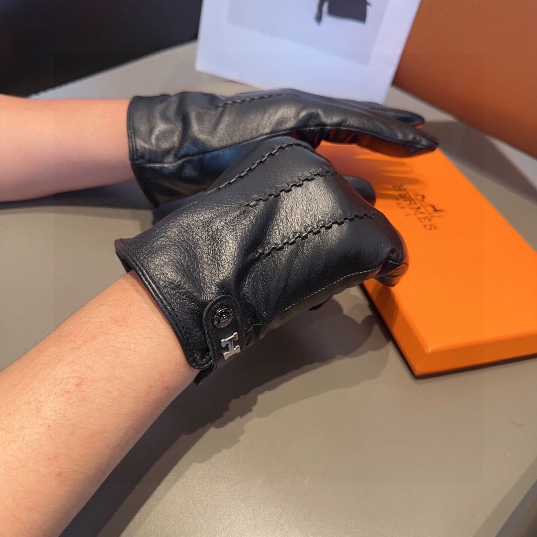 Hermès Men’s Lambskin Gloves