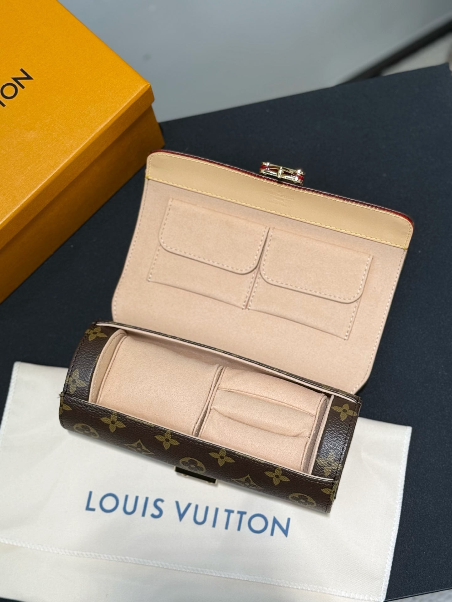 LOUIS VUITTON M10145 ETUI BIJOUX Jewelry & Watch Case