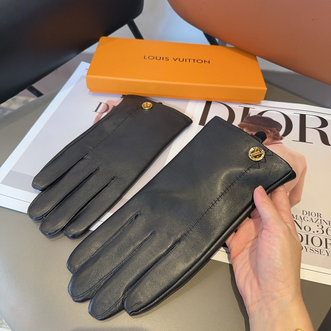 Louis Vuitton Men’s Lambskin Gloves