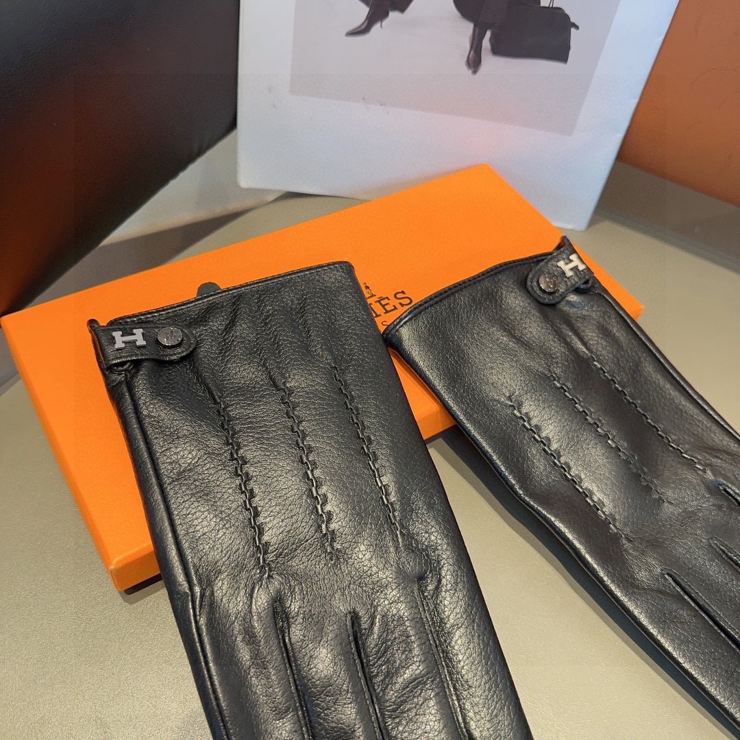 Hermès Men’s Lambskin Gloves